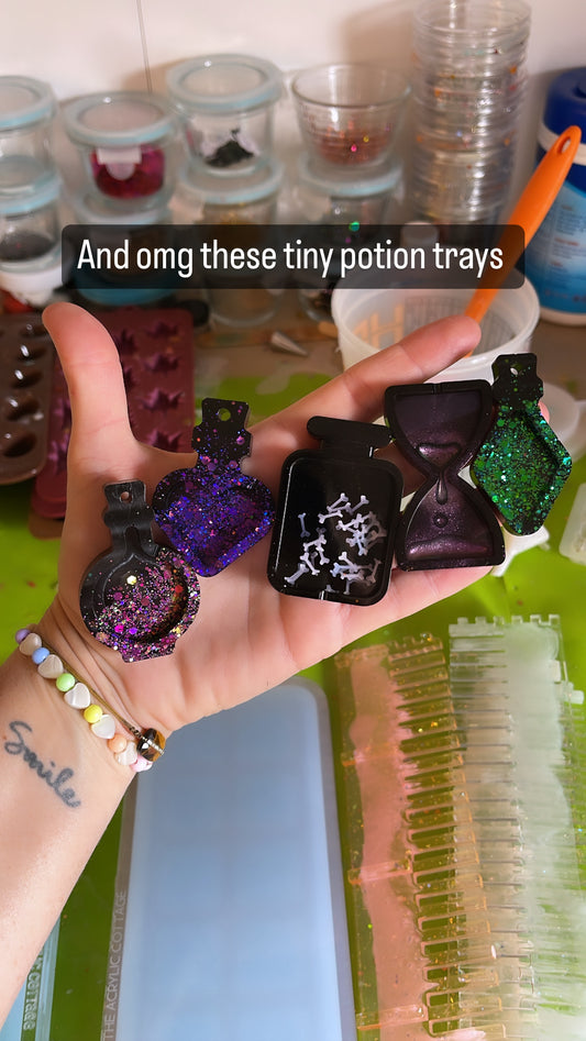 Tiny potion trays