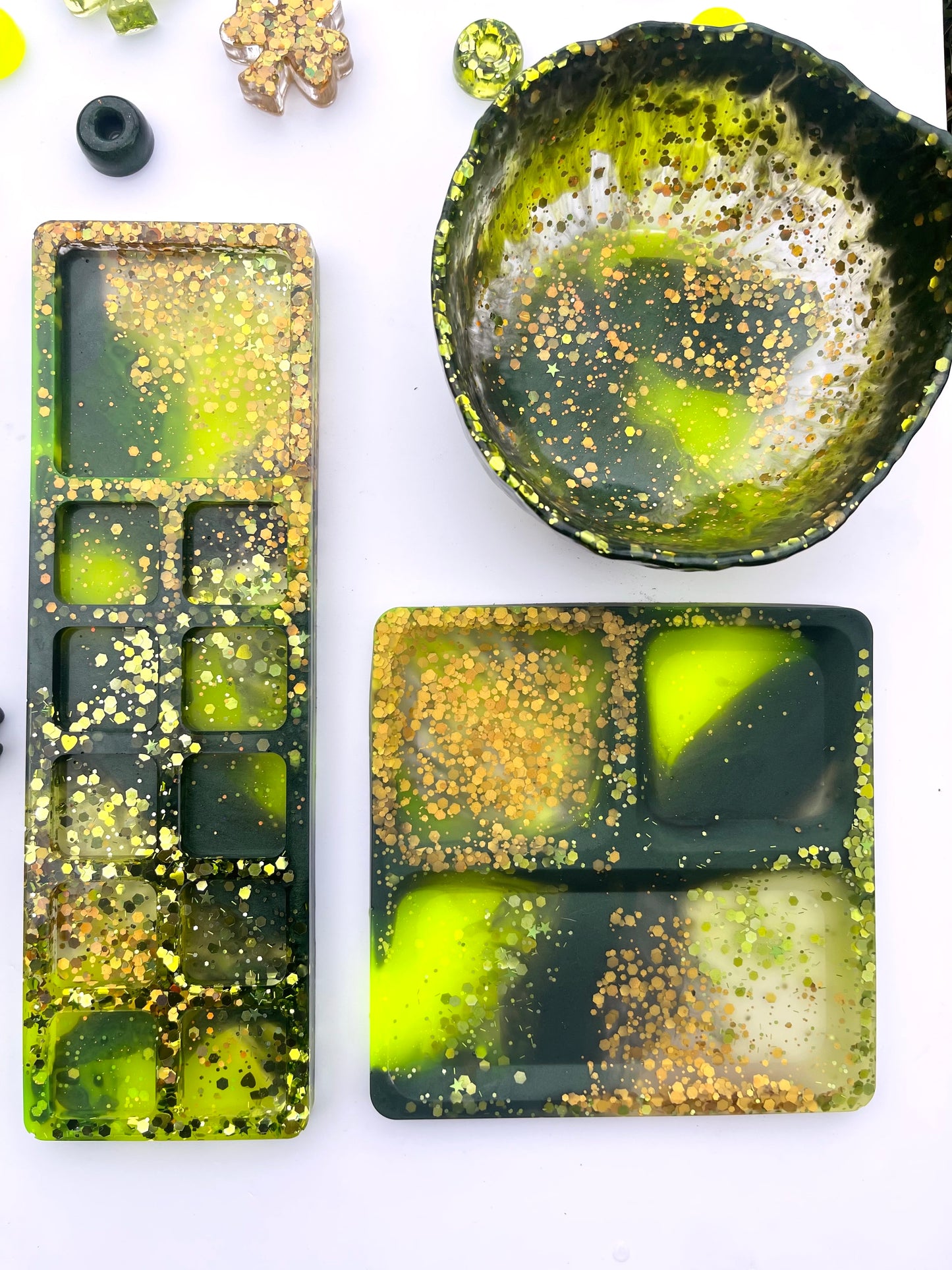 Square three part tray