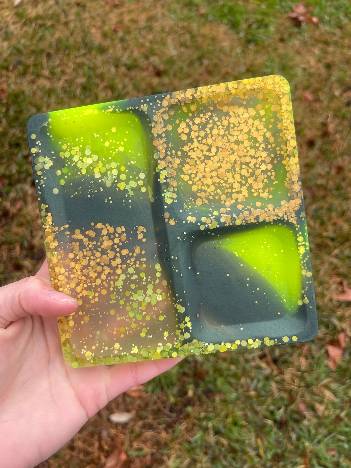 Square three part tray